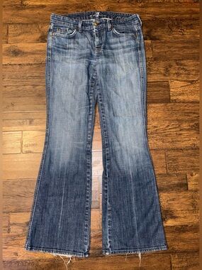 7-for-all-mankind Women's Low rise flare jeans size 27